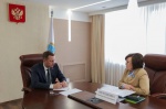 Реализация национальных проектов Президента РФ Владимира Путина и региональных программ на территории Краснокутского района стала темой встречи губернатора Романа Бусаргина с главой муниципалитета Валентиной Гречушкиной.