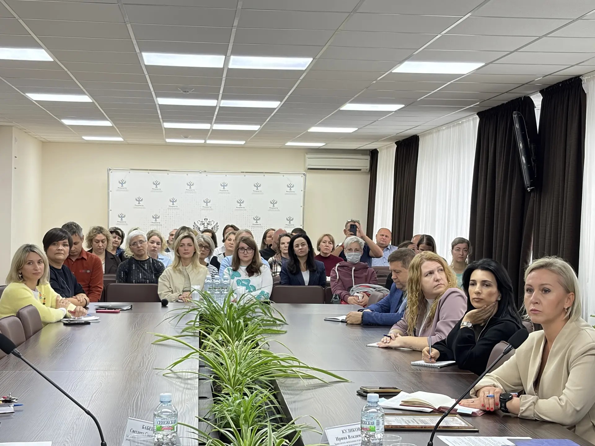 В саратовском Росреестре прошла рабочая встреча с кадастровыми инженерами