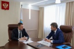Губернатор Роман Бусаргин провел встречу с главой Александрово-Гайского района Сергеем Федечкиным.