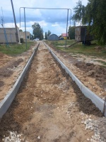В рп. Духовницкое началось строительство пешеходного тротуара по ул. Свобода