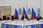 Глава региона Роман Бусаргин провел постоянно действующее совещание с зампредами и министрами Правительства области. 