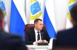 Губернатор Роман Бусаргин провел постоянно действующее совещание с зампредами и министрами, а также главами районов области. 