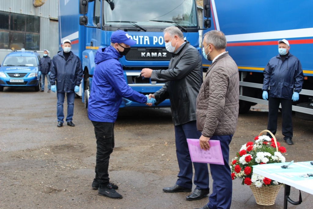 Вручение ключей от новых почтовых автомобилей_23.10.2020.JPG