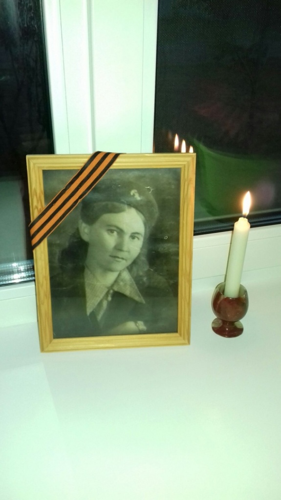 фонарики Победы.jpg