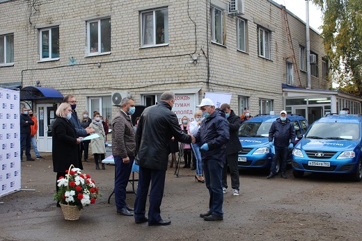 Вручение ключей от новых почтовых автомобилей_2.JPG